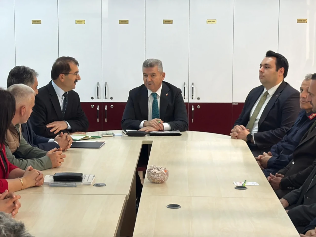 Artvin Valisi, Sosyal Bilimler Lisesi'nde öğrencilerle buluştu
