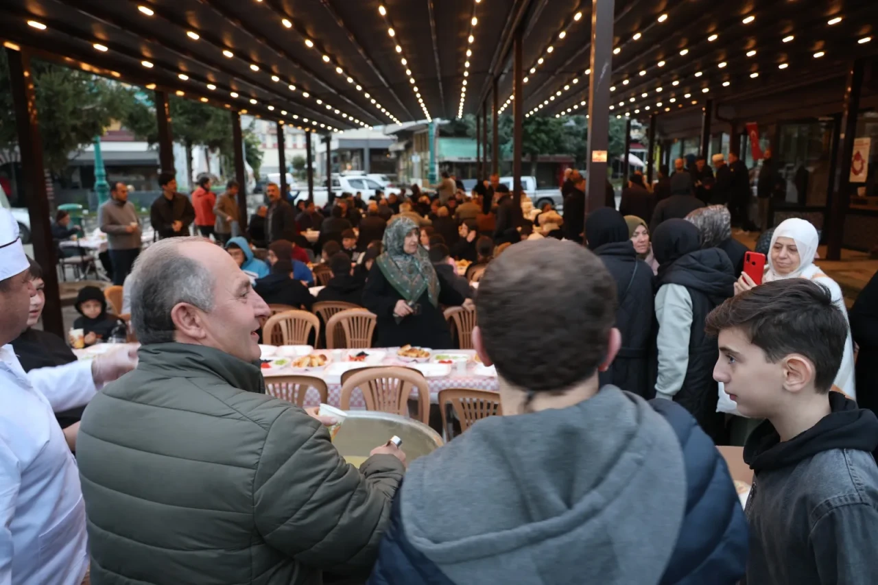 Merkez Eski Cami’de Sabah Namazında Buluşuyoruz Programı Gerçekleştirildi