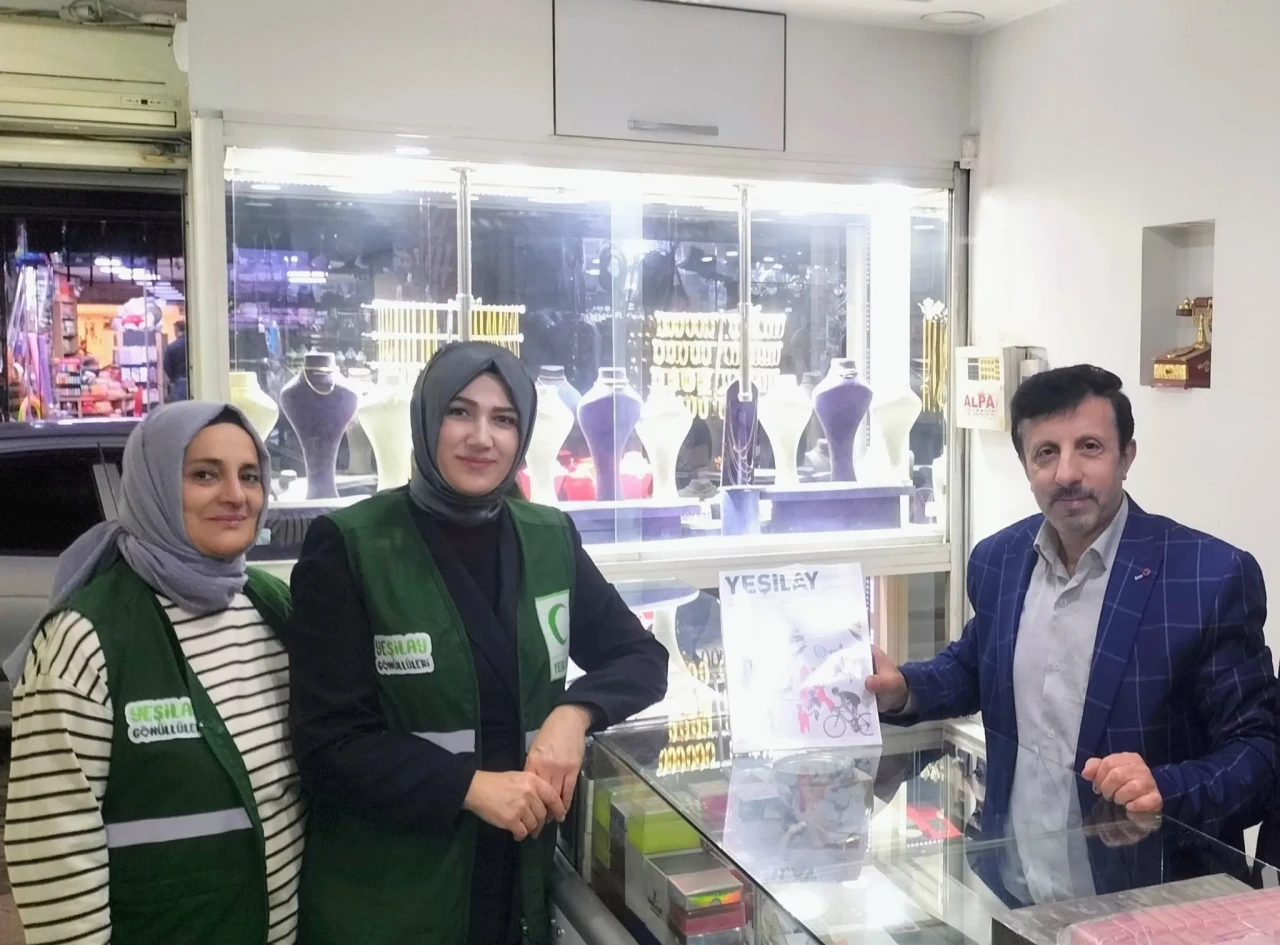 Yeşilay Artvin Şubesi, bağımlılıkla mücadelede esnaflarla el ele veriyor