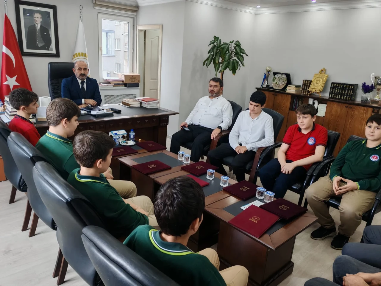 Akçaabat'ta Hafızlık Eğitimini Tamamlayan Öğrencilere İcazet ve Teşekkür Belgeleri Verildi