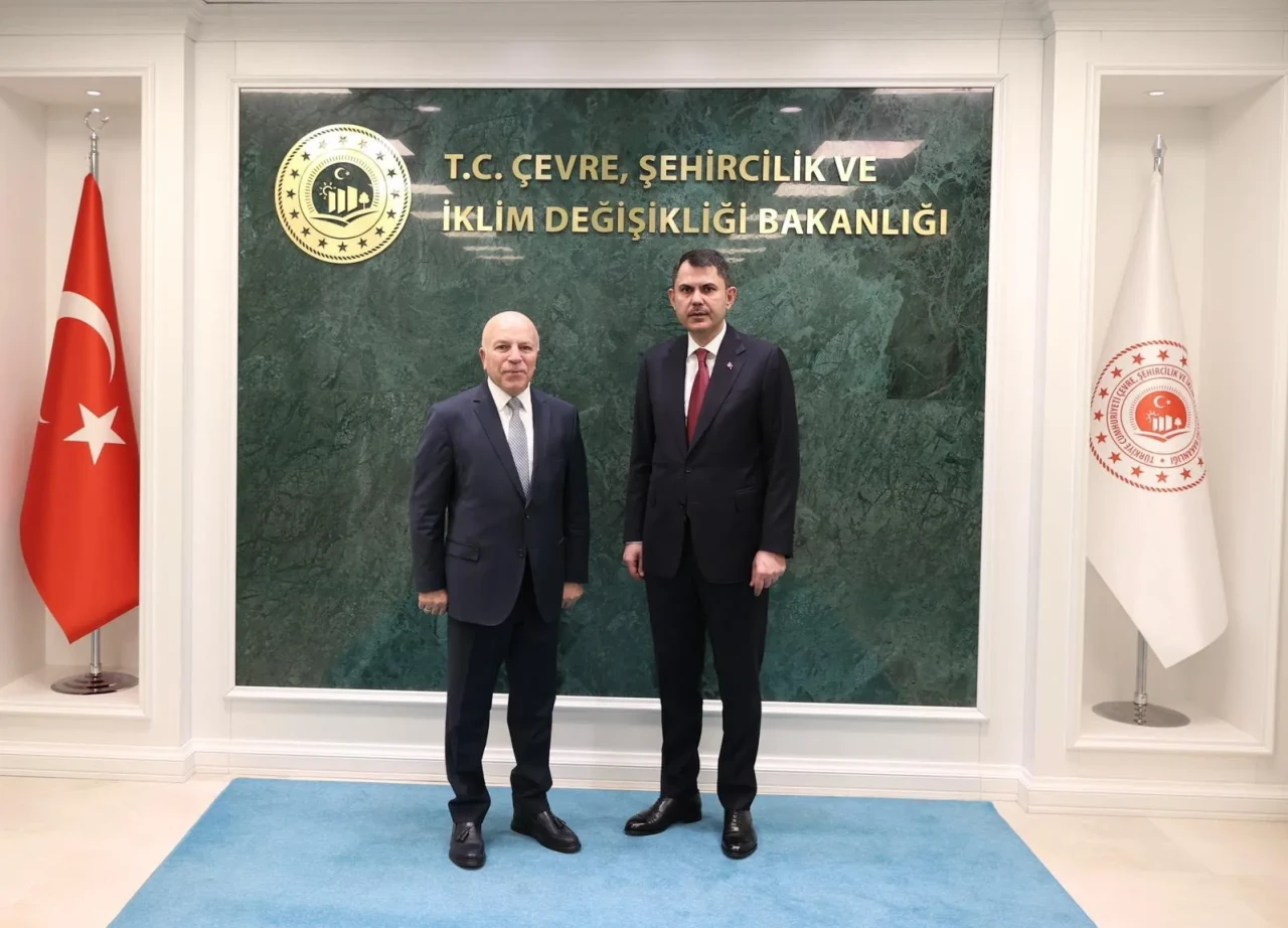 Erzurum Başkanı Sekmen, Bakan Kurum ile Kentsel Dönüşüm ve Çevre İstişaresi Yaptı