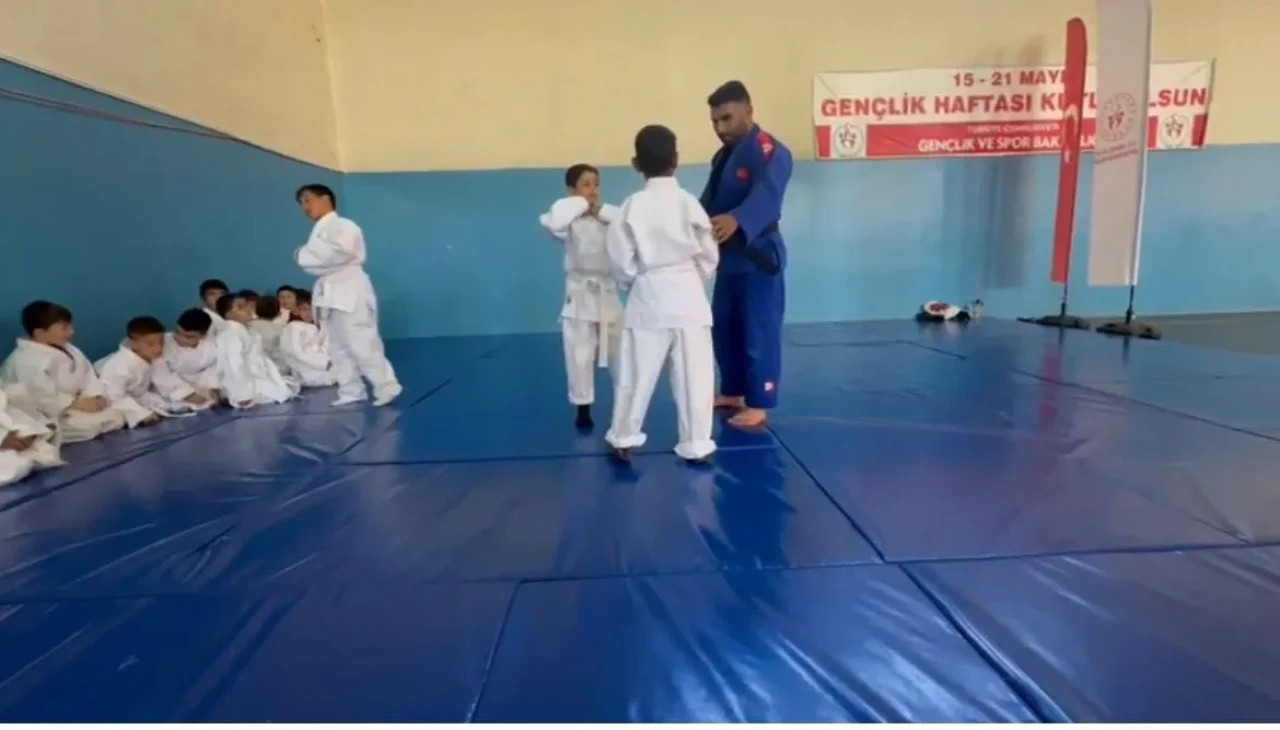 Erzurum'da Judo ile Spor Atağına Hız Verildi: Hınıs'ta Gençler Yetişiyor