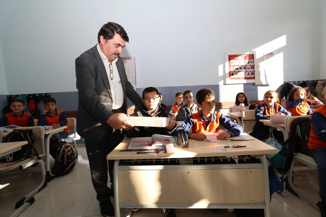 Aziziye Belediyesi'nden Öğrencilere Zekâ ve Strateji Oyunları Desteği