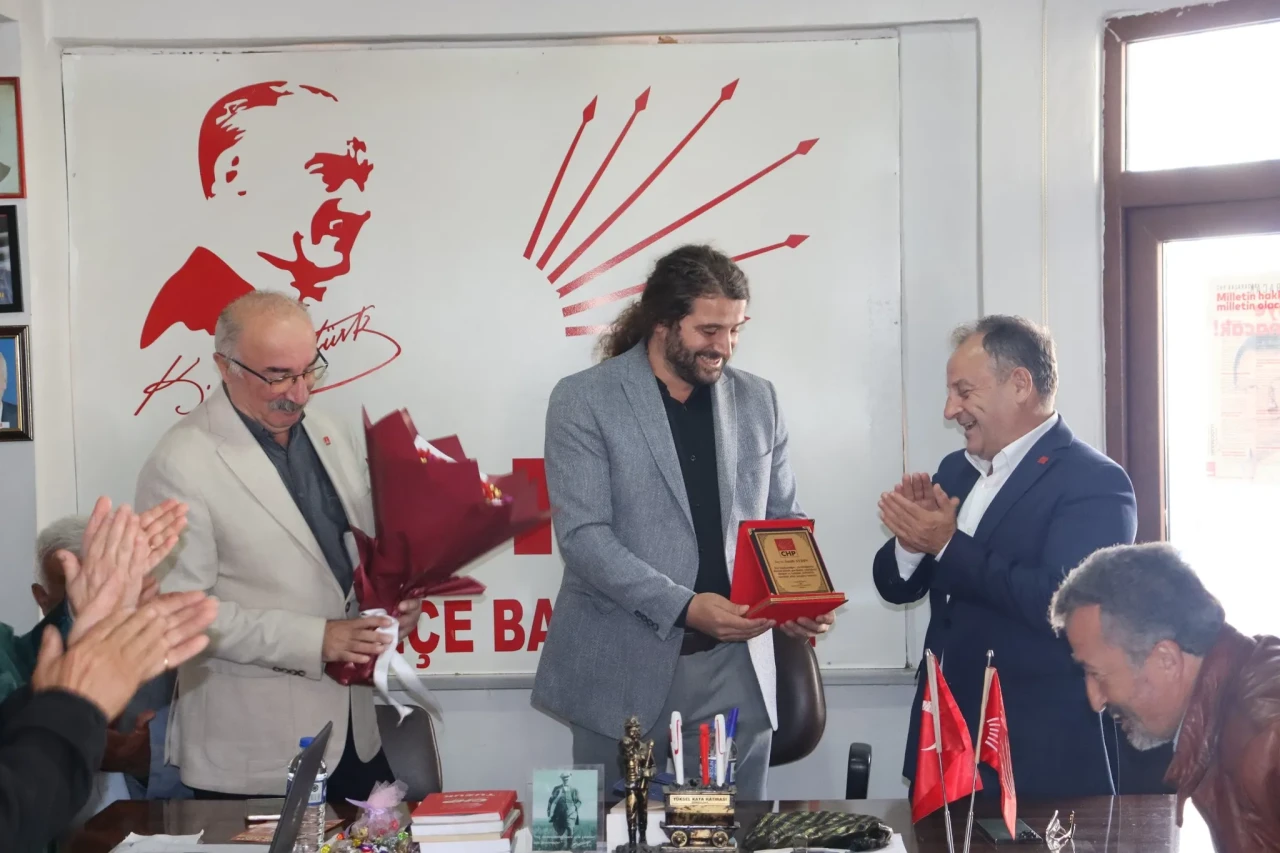 CHP Trabzon, Tonya'da yeni ilçe başkanıyla yerel sorunları masaya yatırdı