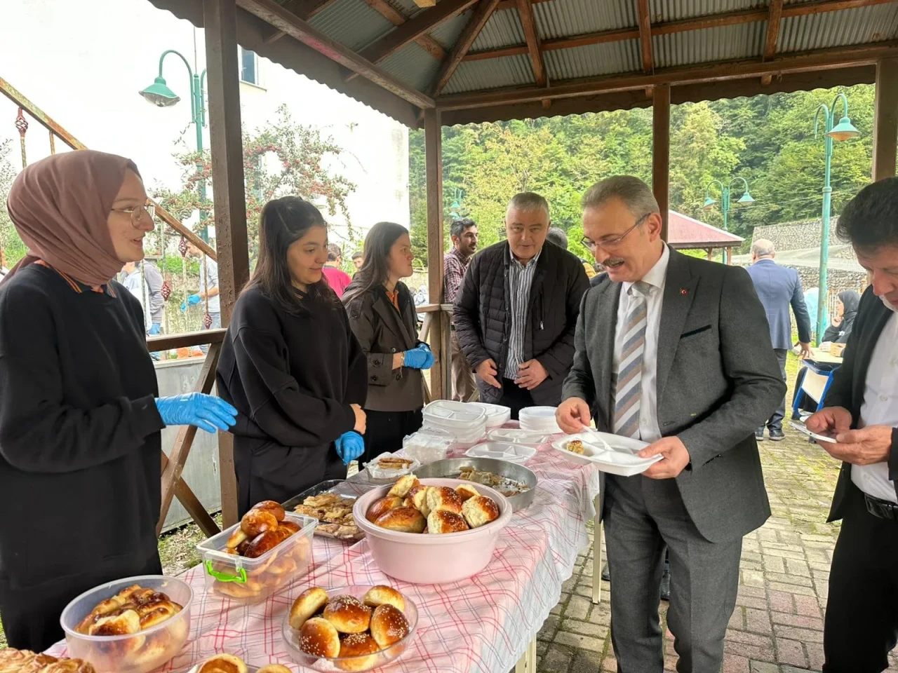 Şalpazarı'nda Filistin'e Destek Kermesi Büyük İlgiyle Gerçekleşti
