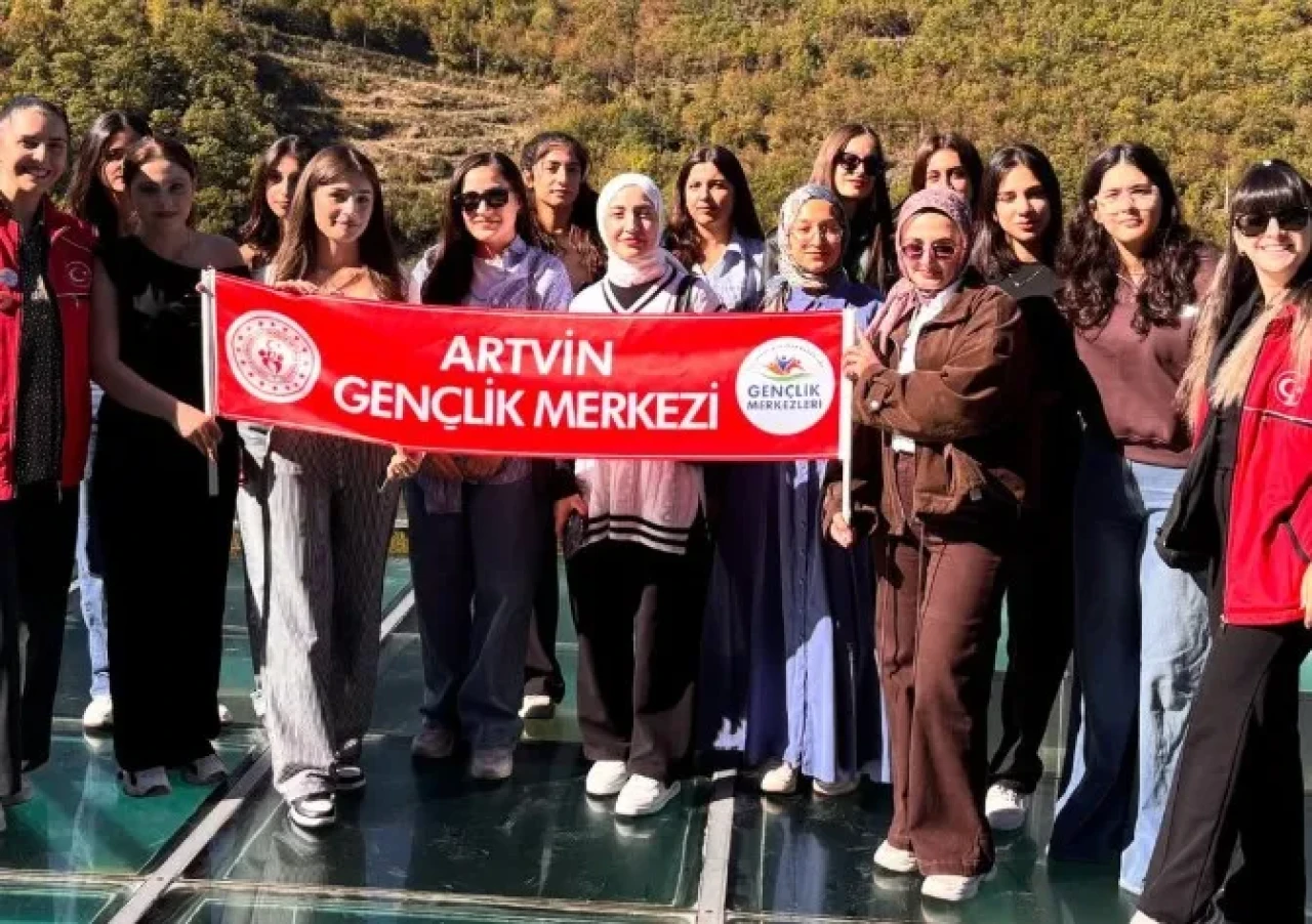 Artvin'deki Öğrencilere Şehir Tanıtımı ve Sosyalleşme Etkinlikleri Düzenlendi