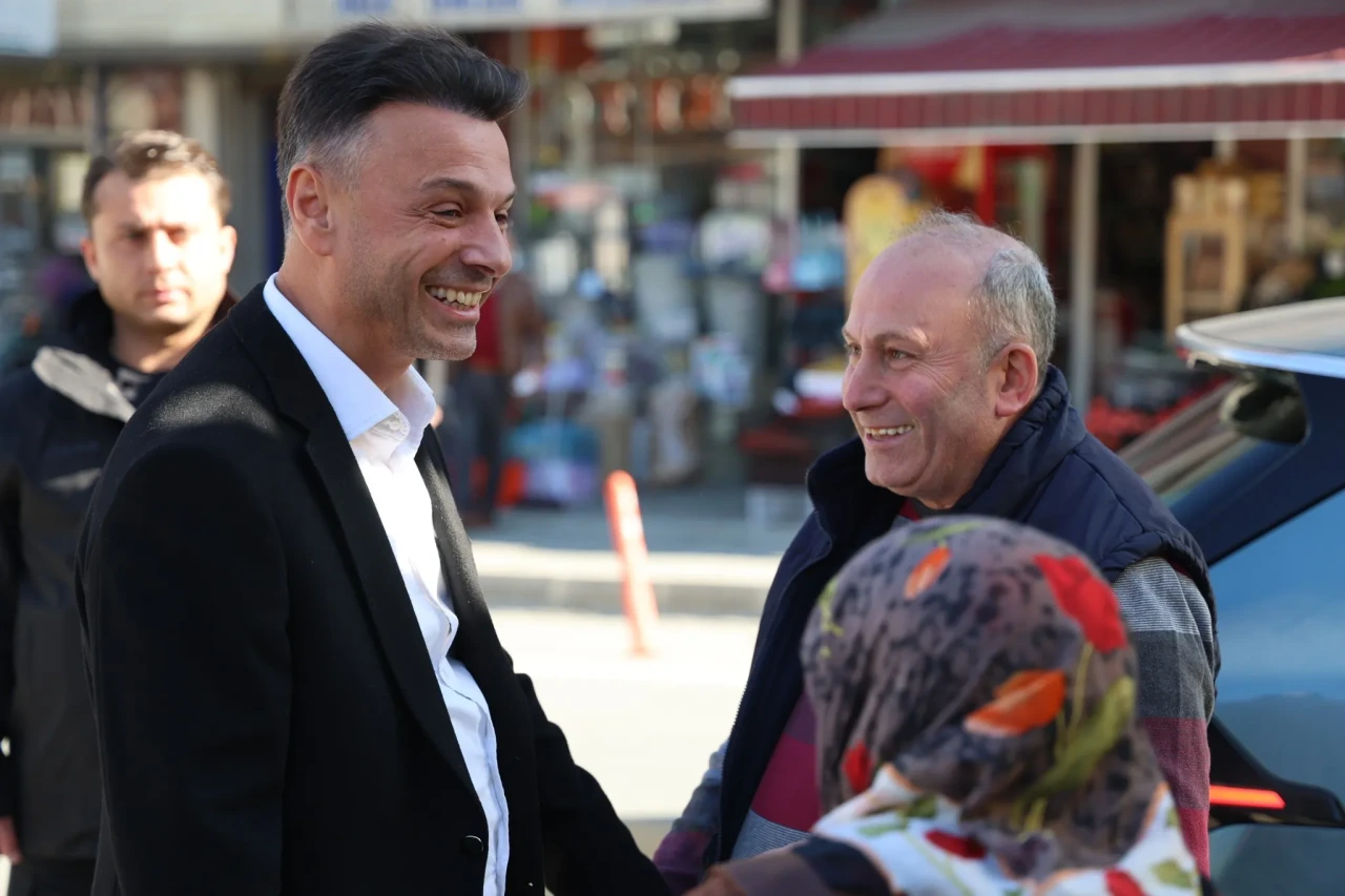 Maçka Belediyesi, pazarcı esnafı ve vatandaşlarla buluşarak talepleri dinledi