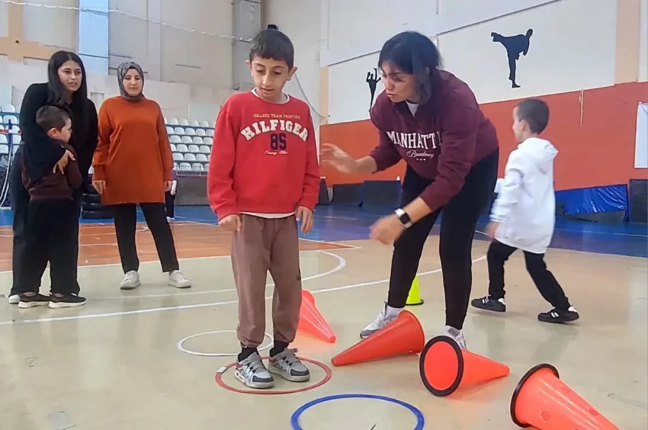 Hopa'da Gençler Sporla Buluştu, Keyifli Bir Günü Paylaştı