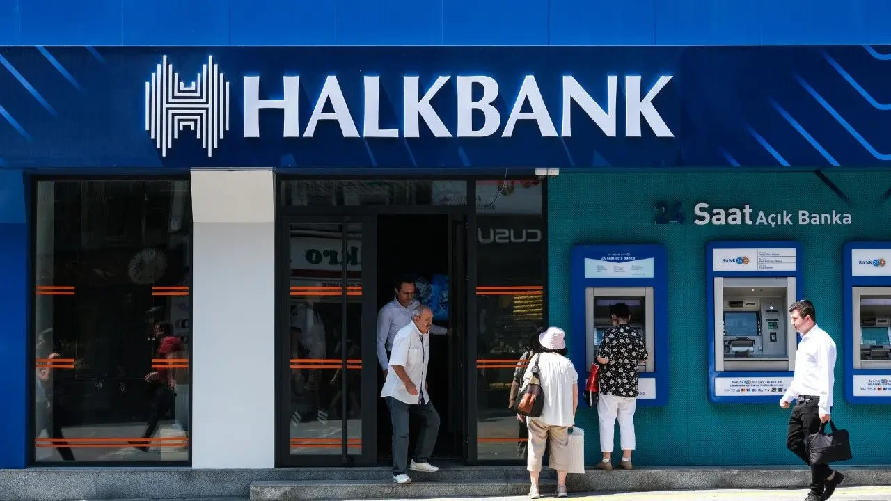 Halkbank'tan Müjde: Maaş Müşterilerine 200.000 TL'ye Kadar Hızlı Kredi İmkanı!