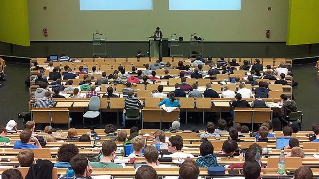 'Pasaportlarına El Koyulan Kadınlar, Fuhuşa Zorlanıyor'