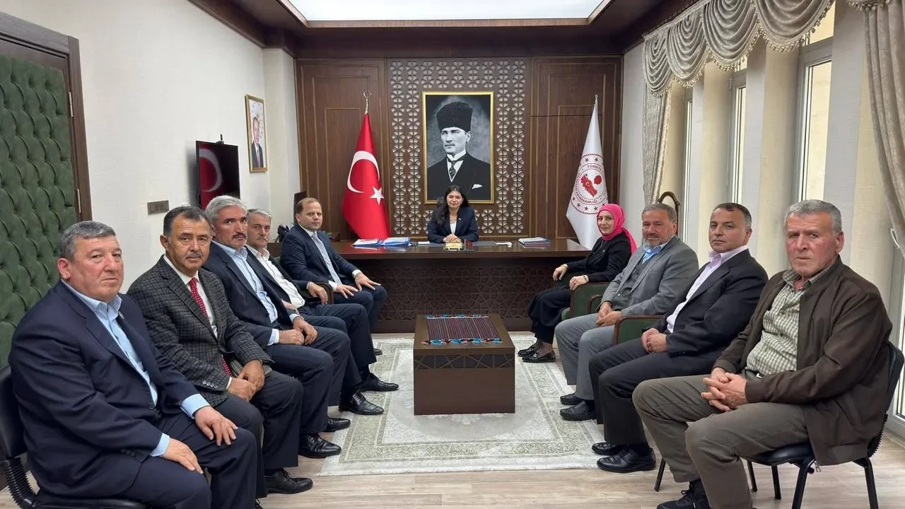 Şalpazarı AK Parti Teşkilatından Kaymakam Yerlikaya'ya Hayırlı Olsun Ziyareti Gerçekleşti