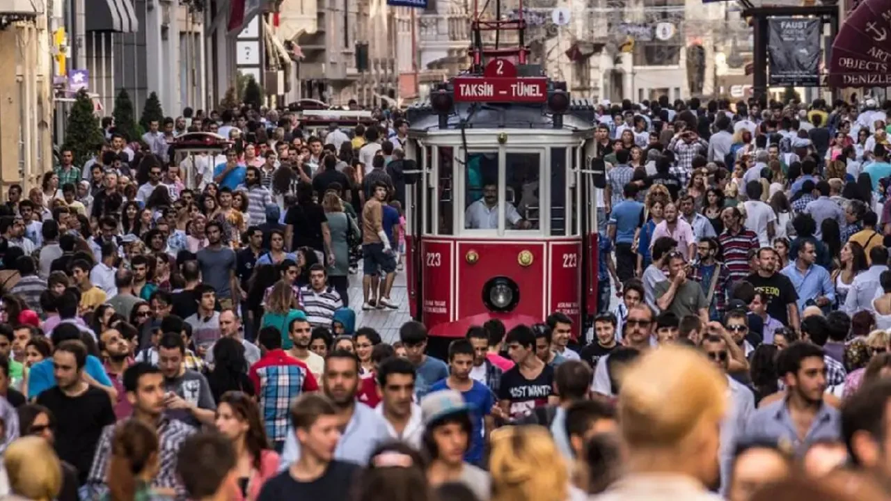 Son On Yılda Yaşam Memnuniyeti Seviye Düşüşü Gözlemleniyor!