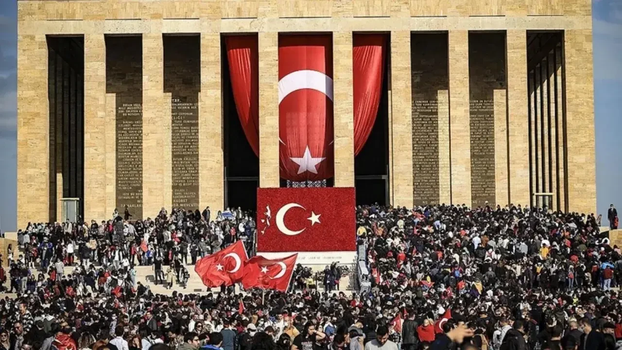 10 Kasım (yarın) resmi tatil mi? Üniversiteler tatil mi? Bankalar kapalı mı?