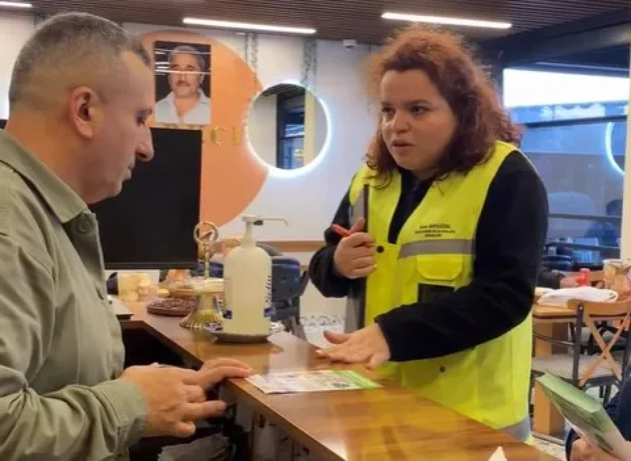 Hopa Belediyesi, atık yağ toplama ve çevre bilincini artırma çalışmalarını sürdürüyor