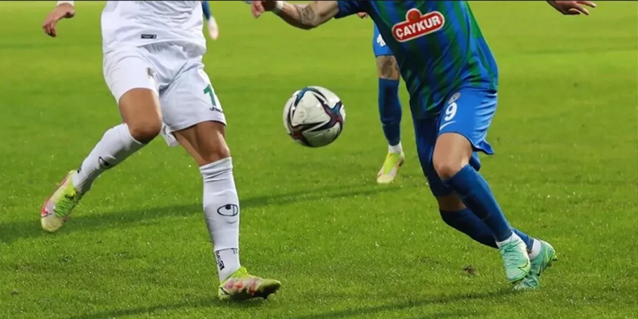 Bahis Soruşturmasında Çaykur Rizespor'dan Efe Doğan ve Furkan Orak'a Cezası!