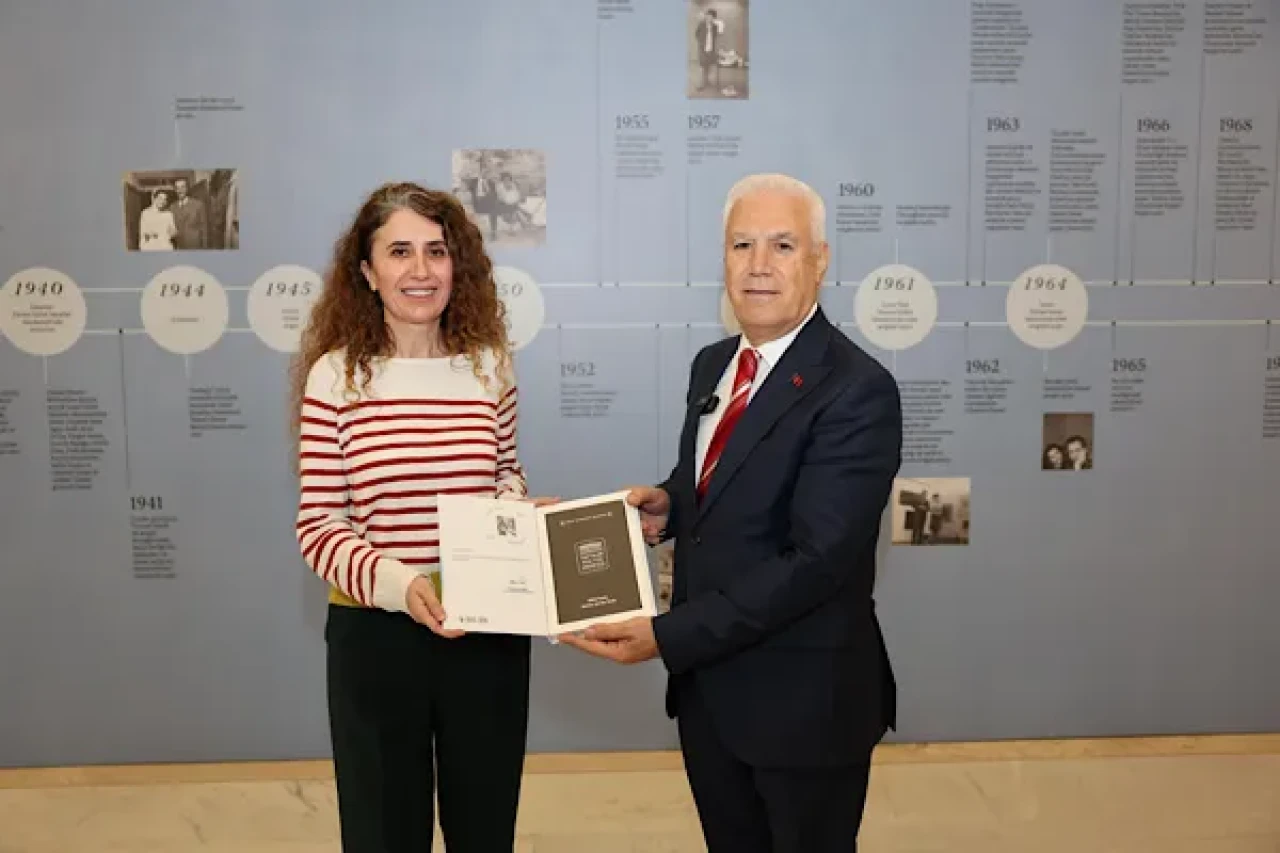 "Gözlerimin önündesin" sergisi sanatseverleri buluşturuyor