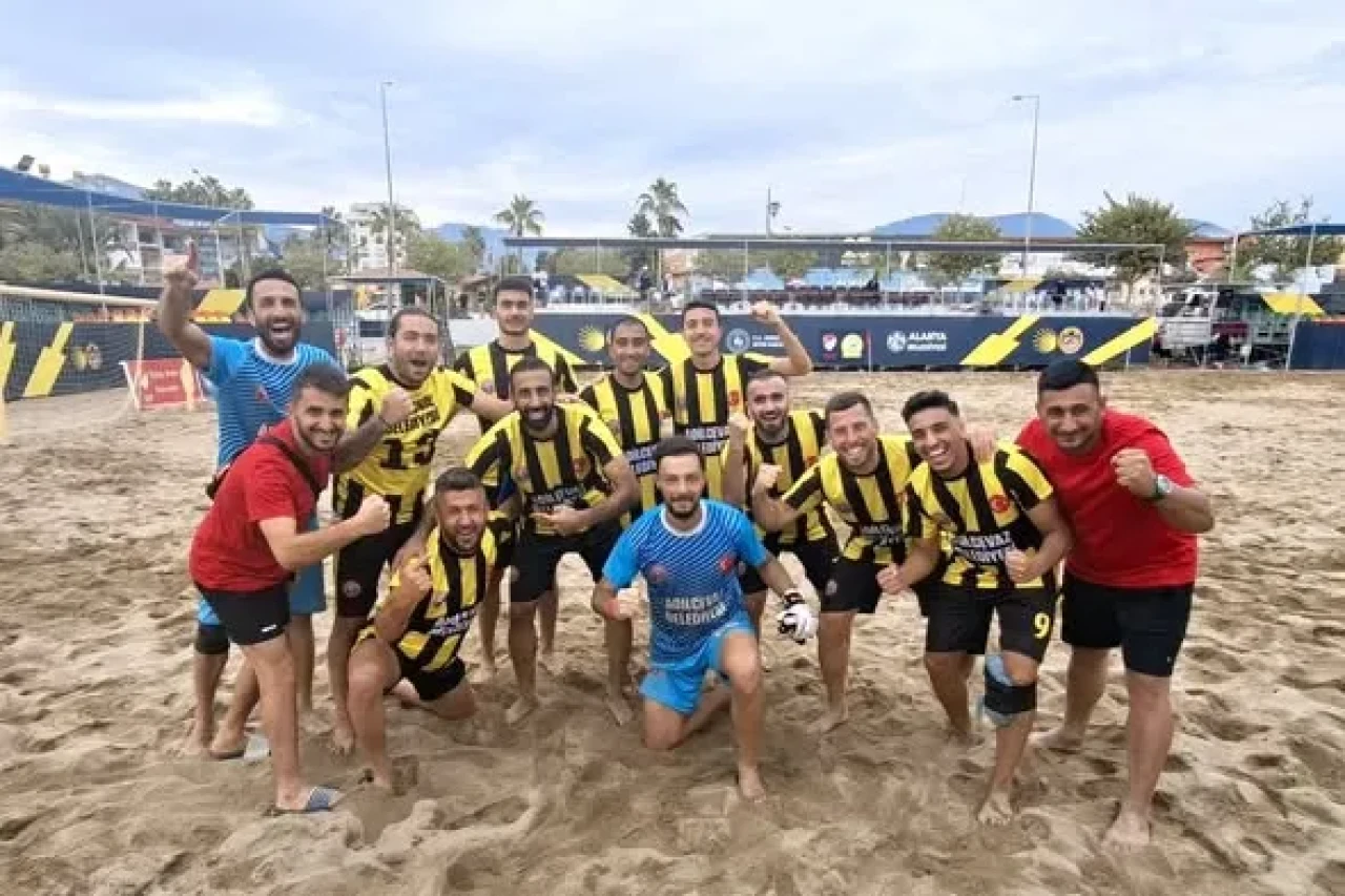 Adilcevaz Belediye Spor Yarı Finalde