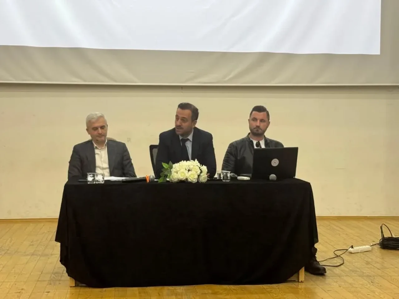 Artvin'de Gençlik ve Spor Faaliyetleri Değerlendirildi, Yeni Dönem Planları Yapıldı