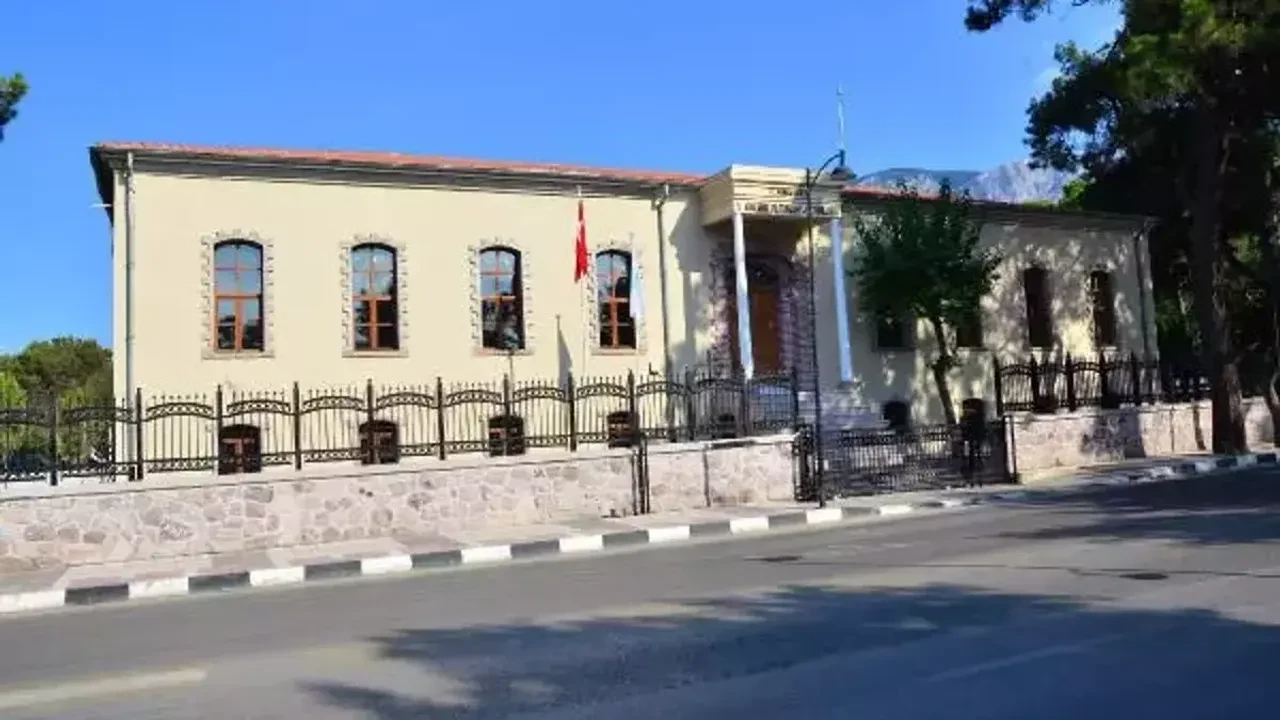 Manisa İl Kültür ve Turizm Müdürlüğü iletişim bilgileri: Manisa İl Kültür ve Turizm Müdürlüğü telefonu kaç? Adresi ne?