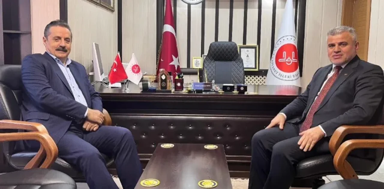 Faruk Çelik'ten Artvin İl Müftüsü'ne hayırlı olsun ziyareti ve bilgi alışverişi