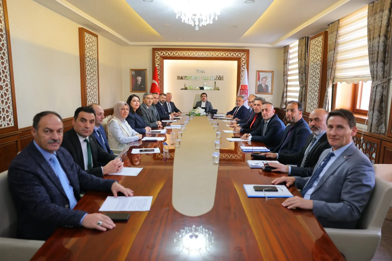 Bayburt’ta bağımlılıkla mücadele toplantısı, koordinasyon ve işbirliği vurgusu ile gerçekleşti