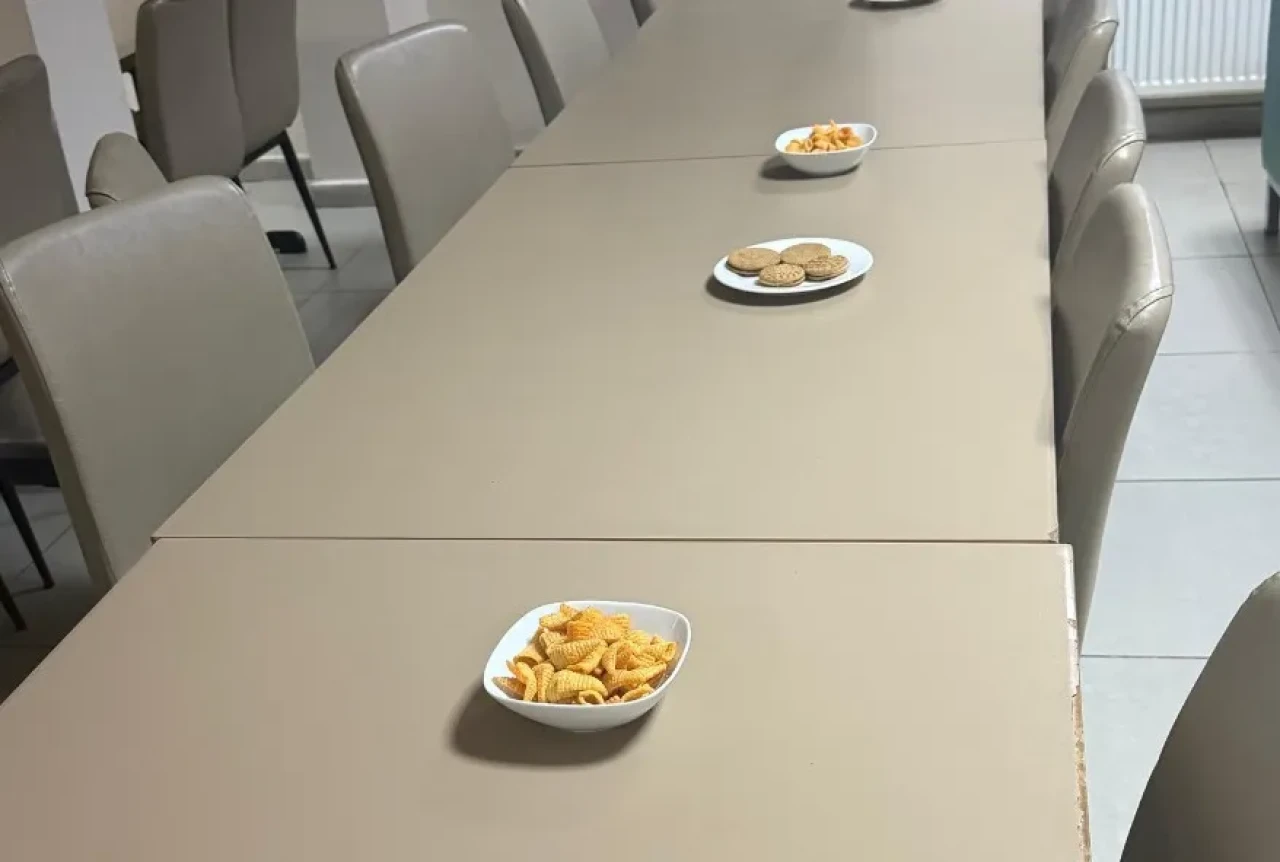 Öğrenciler Arasında Dayanışma: Şavşat Yurdu'nda Pusula Projesi Etkinliği Gerçekleşti