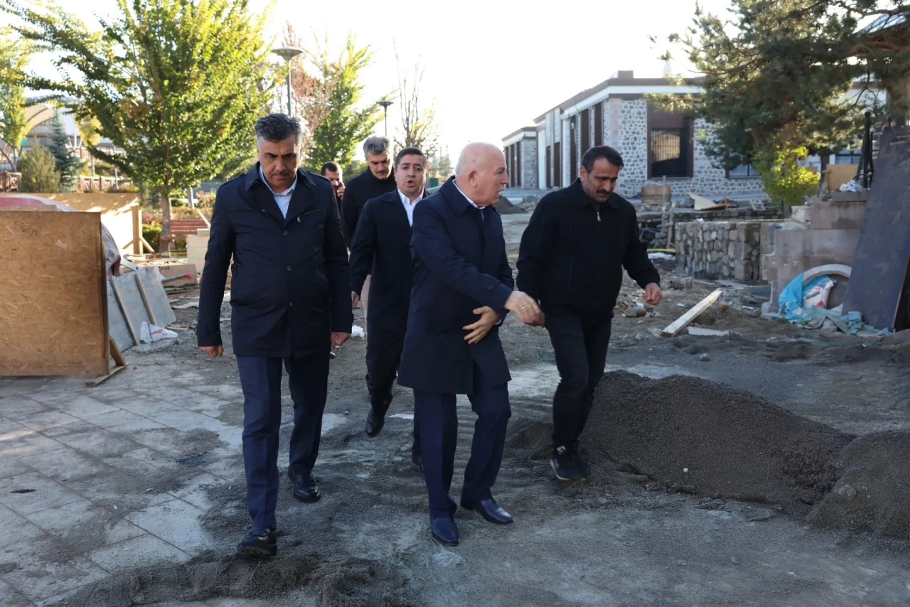 Başkan Sekmen, Erzurum projelerinde saha incelemeleriyle yaşam kalitesini artırmayı hedefliyor
