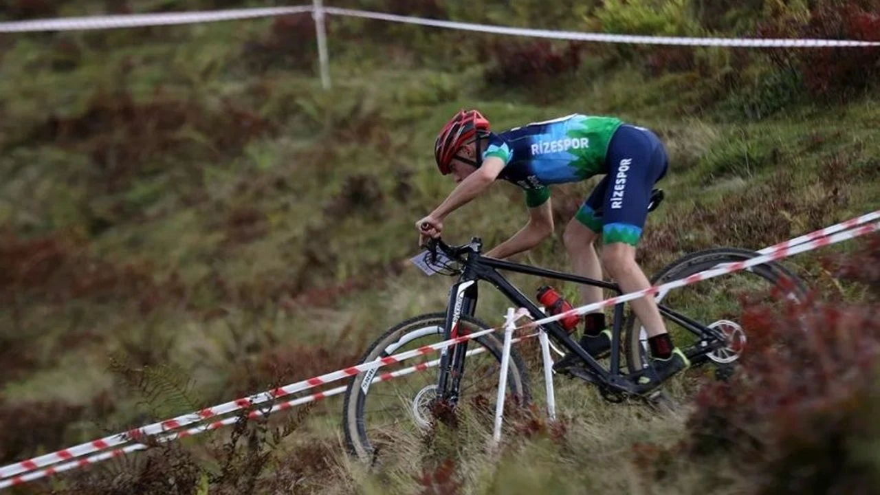 Rize'de Dağ Bisikleti Sporu