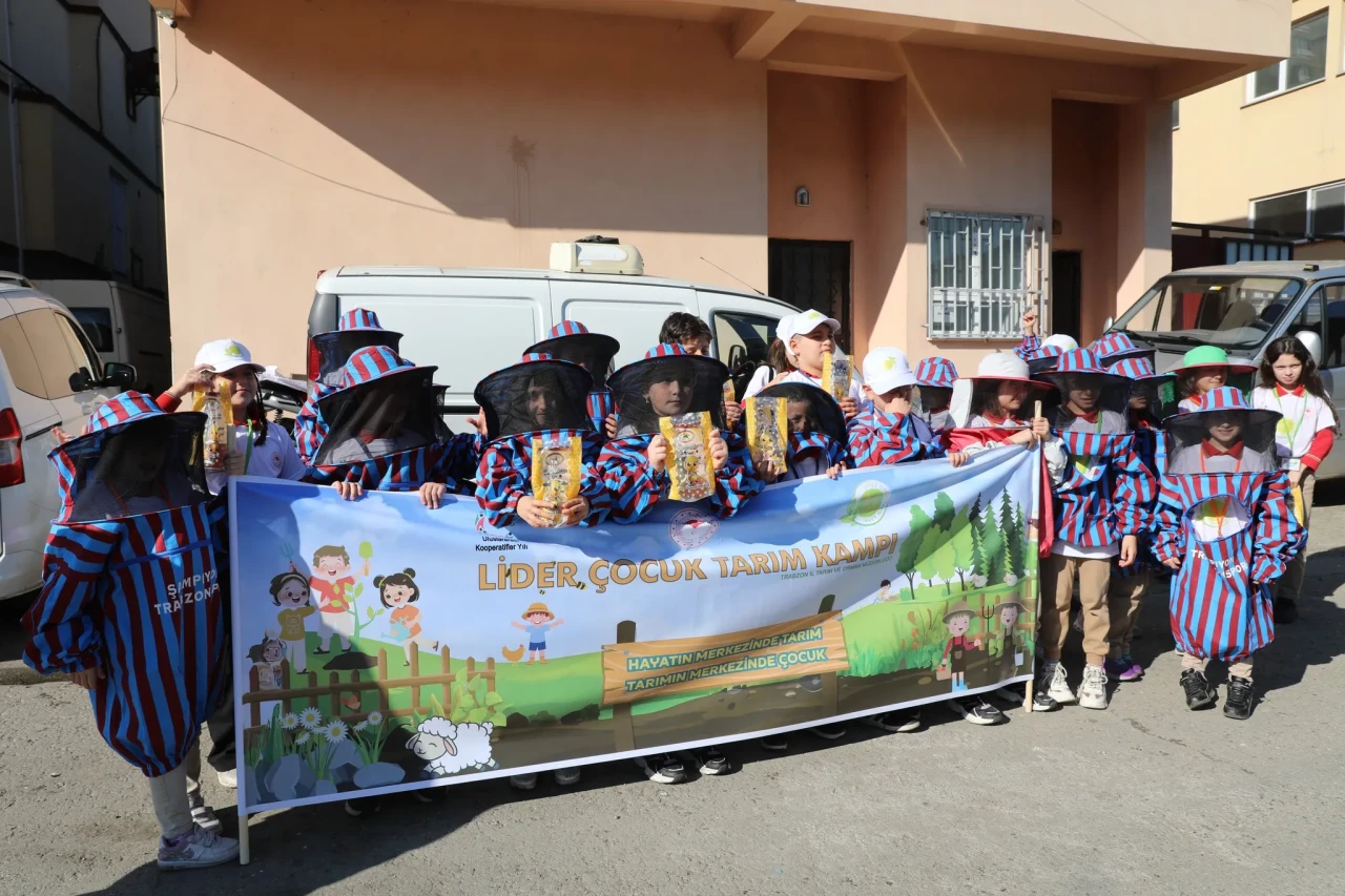 Trabzon'da Çocuklar Tarım Kampı ile Kooperatifçilik Öğrendi