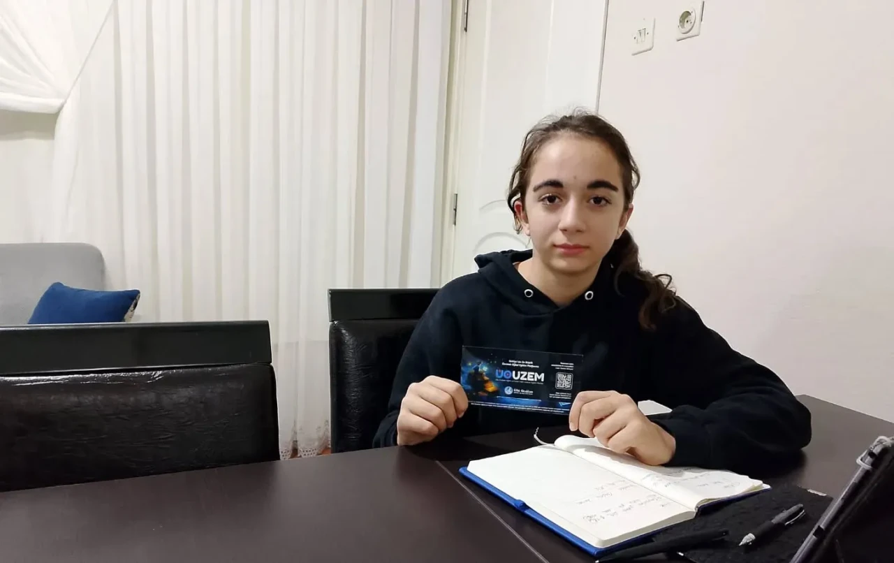 Artvin'de Ülkü Ocakları uzaktan eğitim imkanıyla öğrencilerin eğitimine destek oluyor