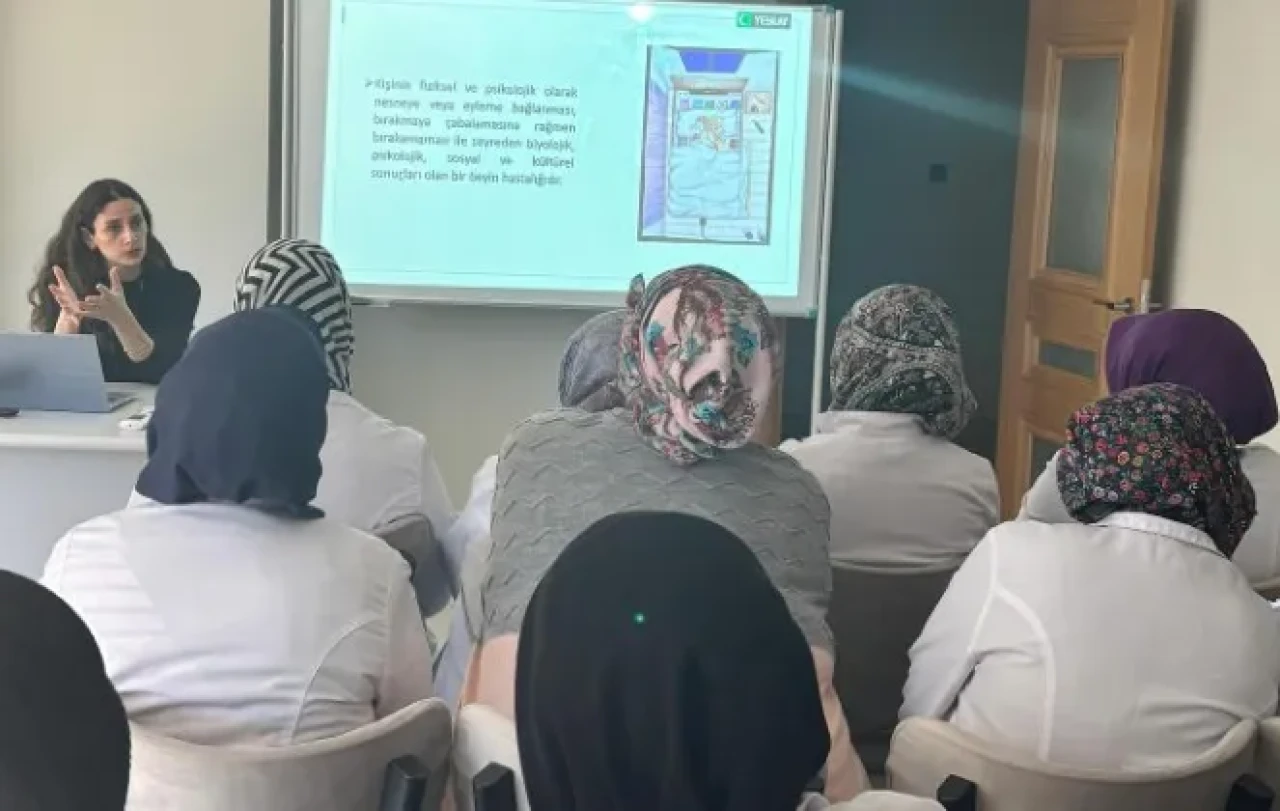 Rize Yeşilay Şubesi’nden ADEM’de Teknoloji Bağımlılığı Eğitimi ve YEDAM Tanıtımı