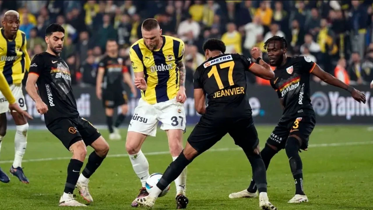 Fenerbahçe - Kayserispor maçı ne zaman, saat kaçta, hangi kanalda? İşte muhtemel 11'ler ve tüm detaylar