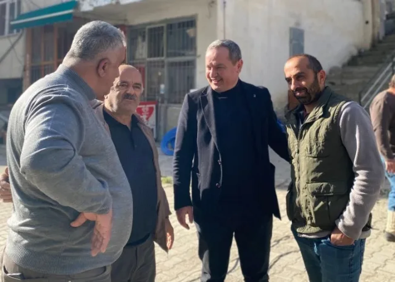 AK Parti Ortaköy ziyaretinde vatandaşlar ve esnafla buluşarak hizmetleri değerlendirdi