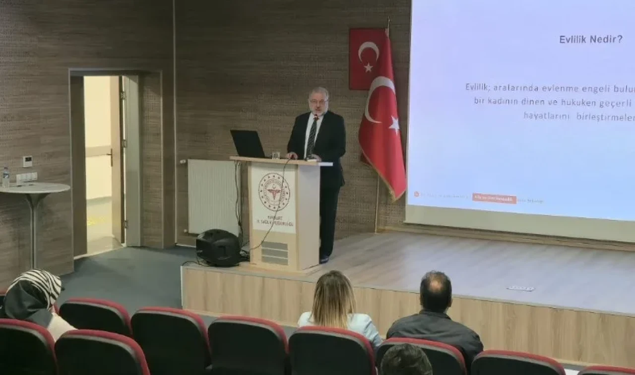 Bayburt'ta Evliliğin Önemi Konulu Seminer Düzenlendi