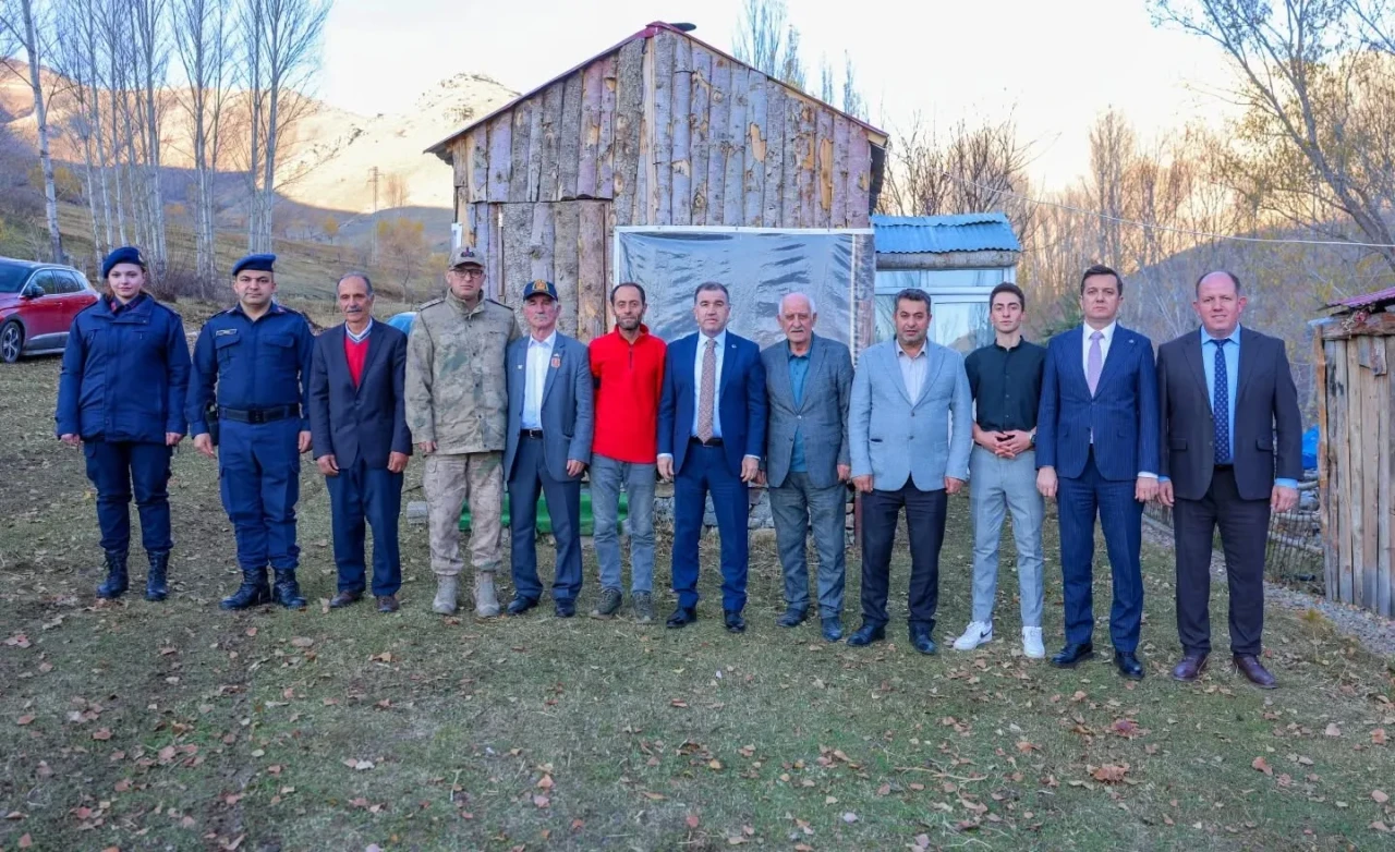 Bayburt Valisi Eldivan, köy ziyaretleriyle vatandaşların taleplerini dinledi