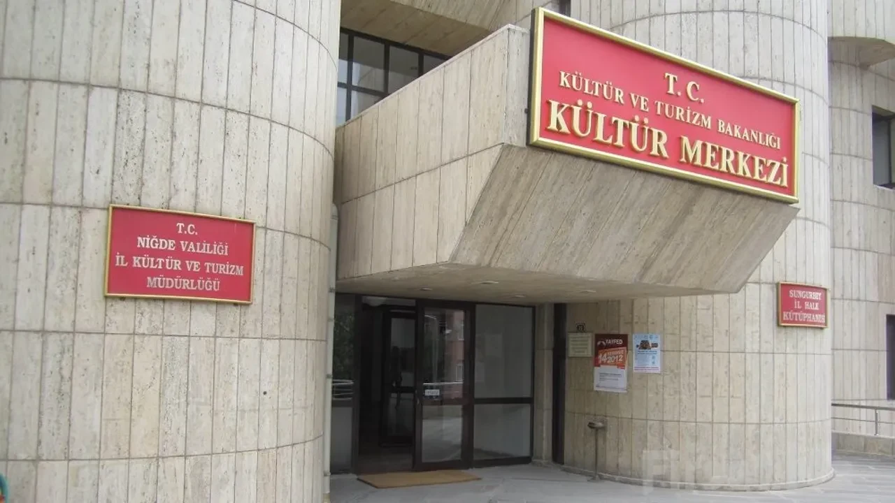 Niğde İl Kültür ve Turizm Müdürlüğü iletişim bilgileri: Niğde İl Kültür ve Turizm Müdürlüğü telefonu kaç? Adresi ne?