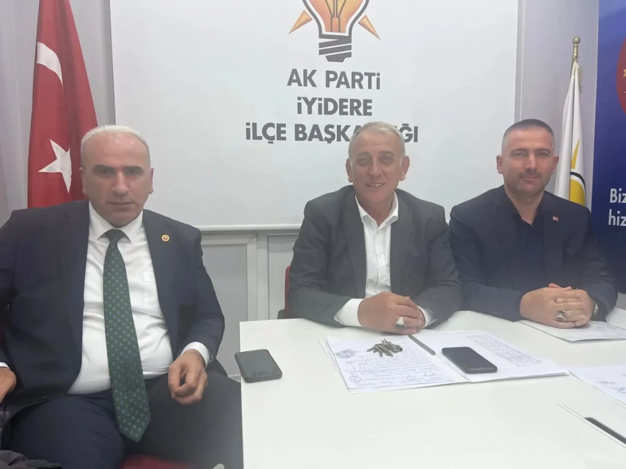 İyidere Ak Parti Teşkilatı, Gelecek Projelerini Belirlemek İçin Toplandı