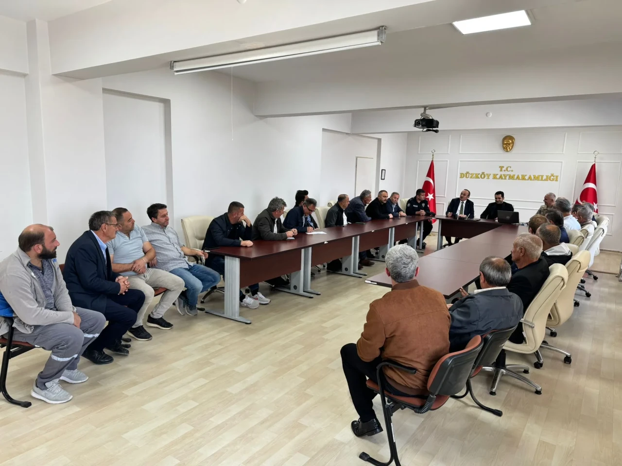 Düzköy'de şap hastalığına karşı bilgilendirme toplantısı yapıldı