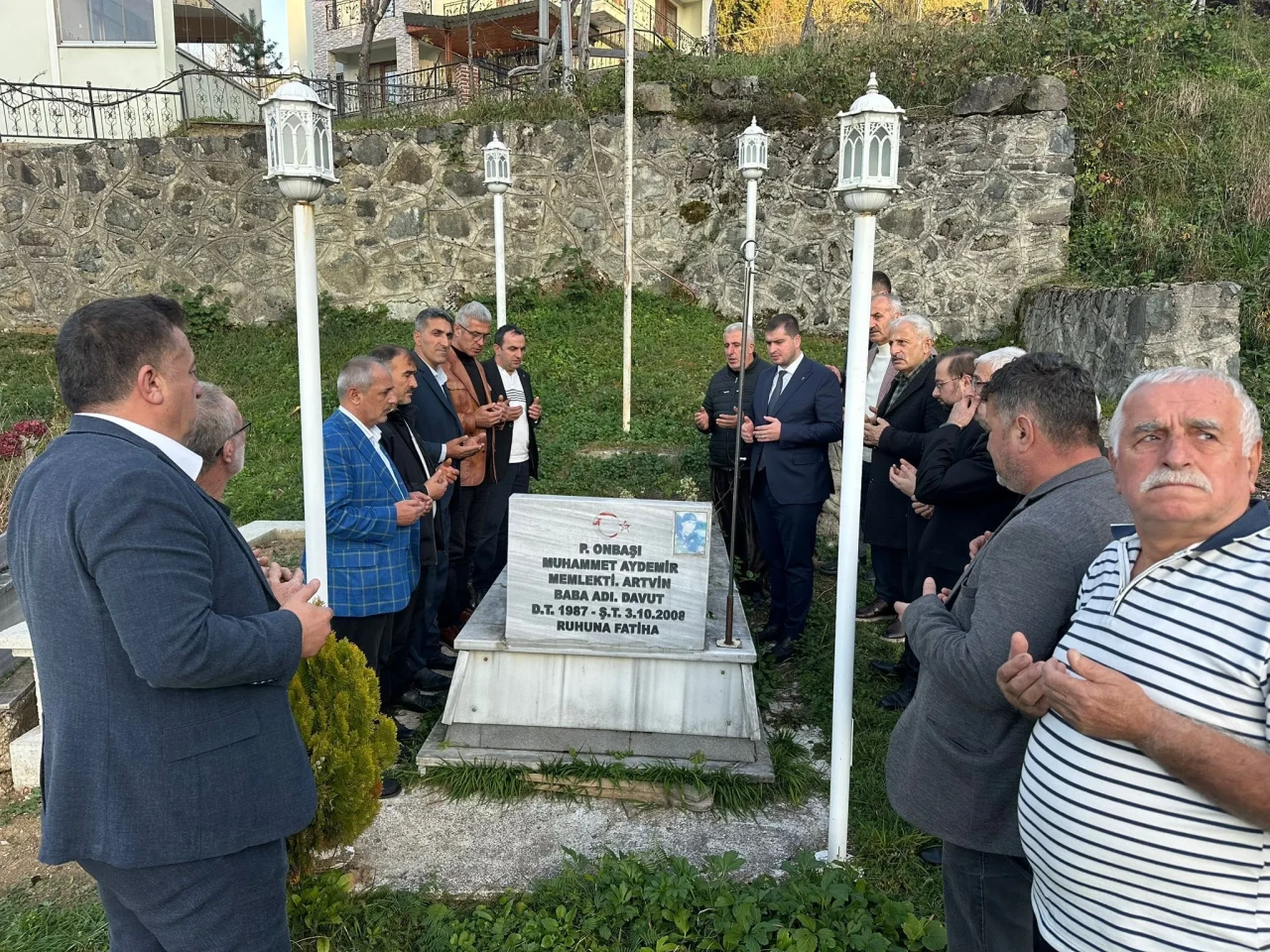 AK Parti heyeti Kaynarca Köyü’nü ziyaret ederek talepleri dinledi ve taziye ziyaretleri gerçekleştirdi