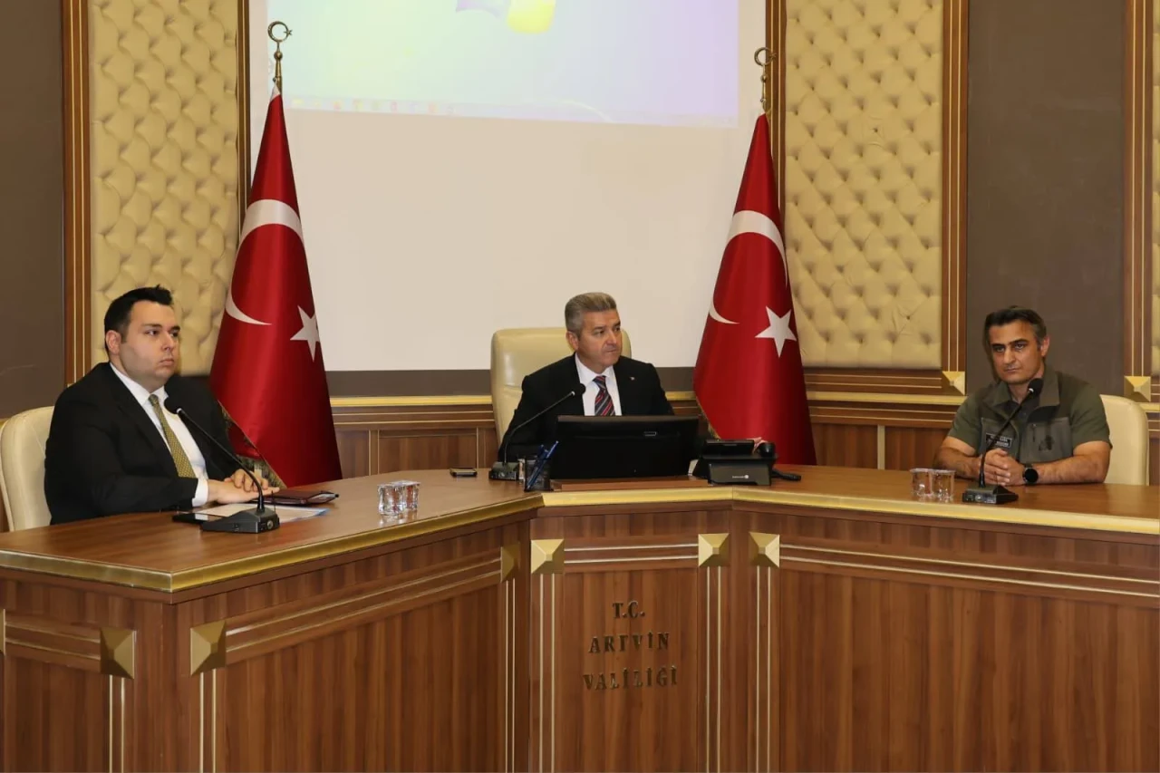 Artvin'de Hayvan Koruma Kurulu Toplantısı: Sahipsiz Hayvanlar İçin Yeni Tedbirler Alındı