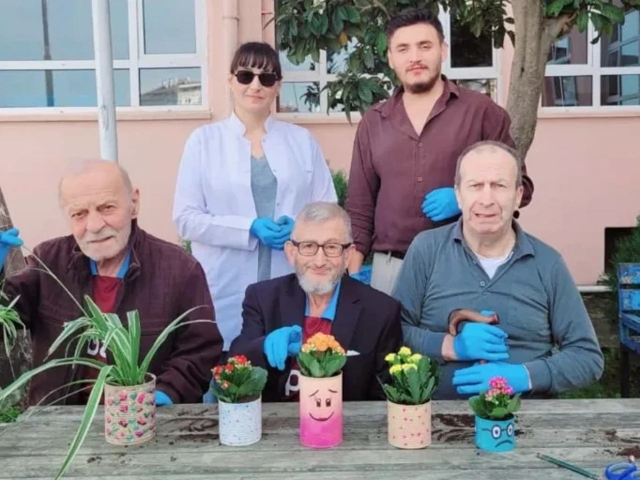 Huzurevi sakinlerinden anlamlı ağaçlandırma etkinliği: Geleceğe Nefes seferberliğine destek!