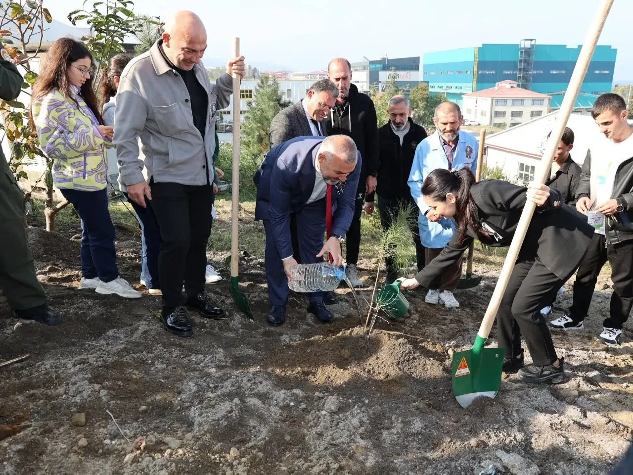 Arsin’de Milli Ağaçlandırma Günü Etkinliği Düzenlendi
