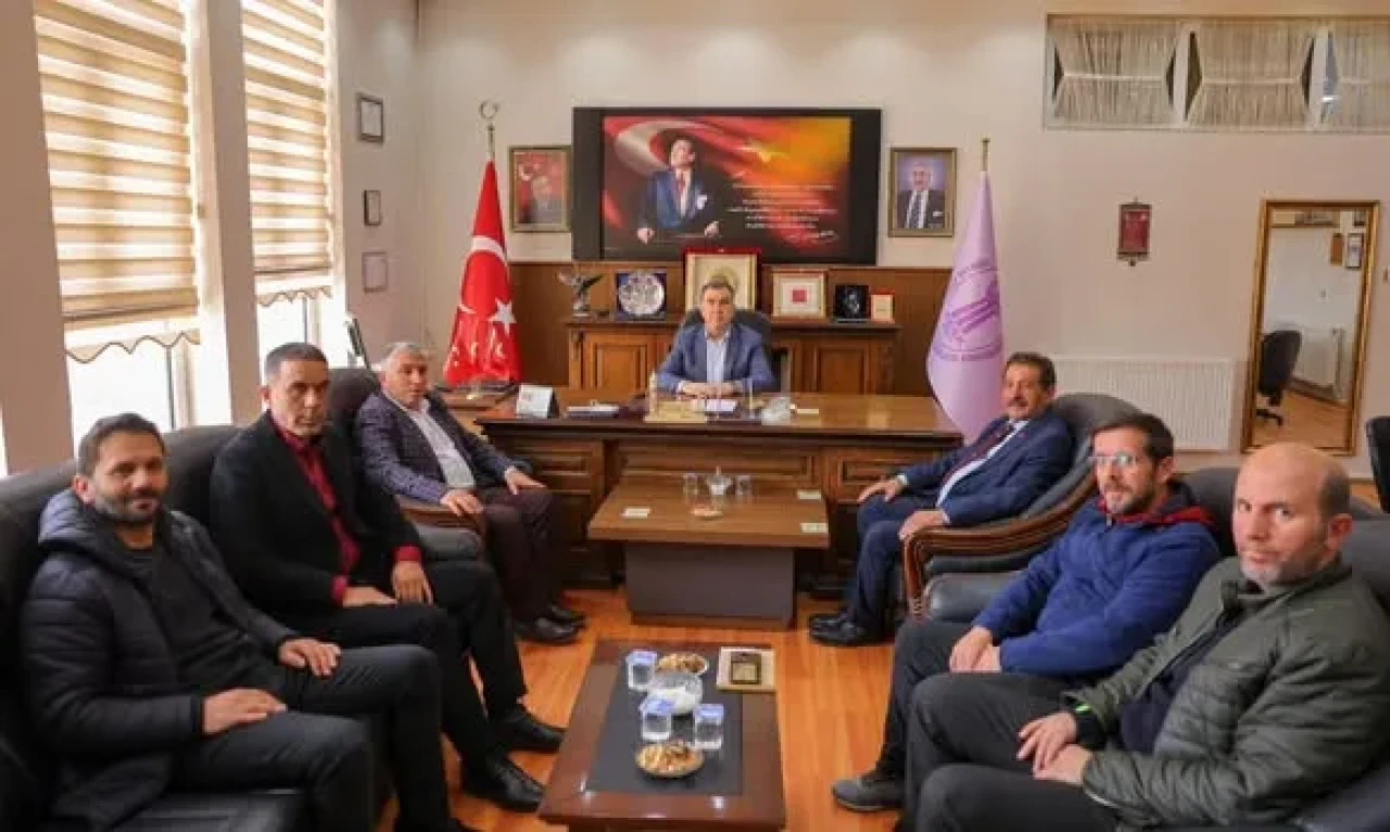 Vali Eldivan, Bayburt Esnaf ve Sanatkârlar Odası’nı Ziyaret Etti