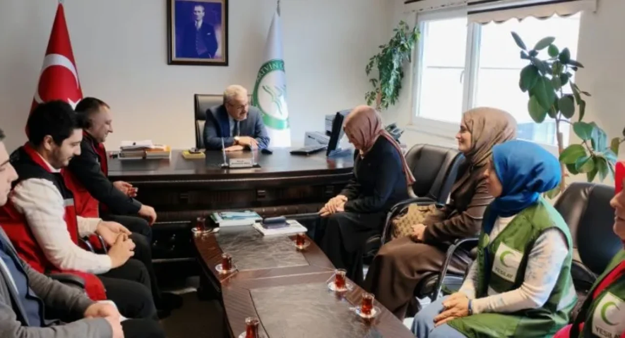 Yeşilay Artvin, bağımlılıkla mücadele için Acarlar MYO'nda önemli bir görüşme gerçekleştirdi