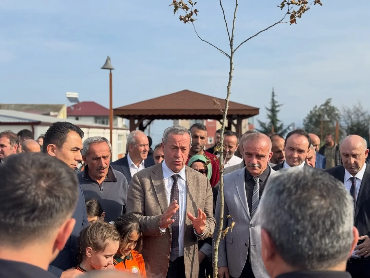 Pazar'da Fidan Dikim Etkinliğiyle Doğaya Nefes Olundu