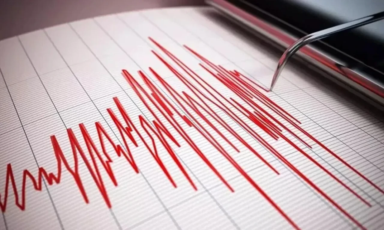 Muğla açıklarında 4.0 büyüklüğünde deprem: Can kaybı yok, hissedildiği iller açıklandı