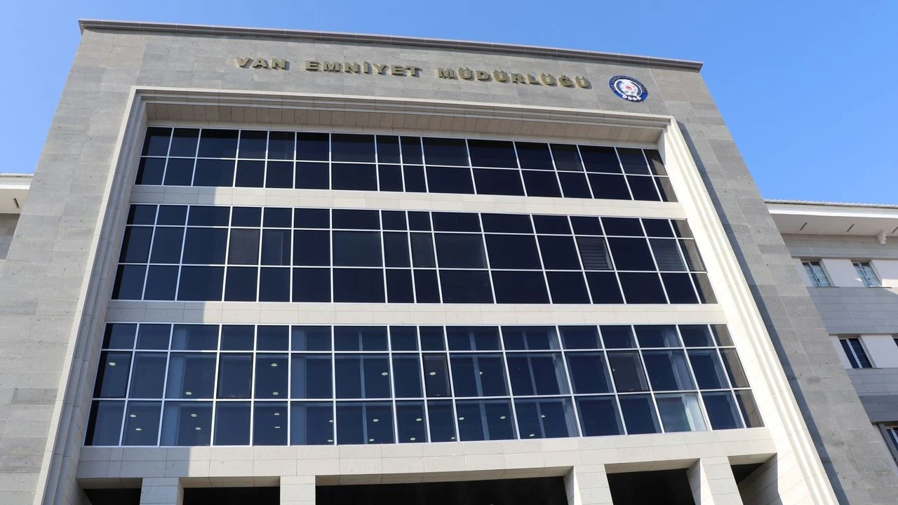 Van İl Emniyet Genel Müdürlüğü iletişim bilgileri: Van İl Emniyet Genel Müdürlüğü telefonu kaç? Adresi ne?