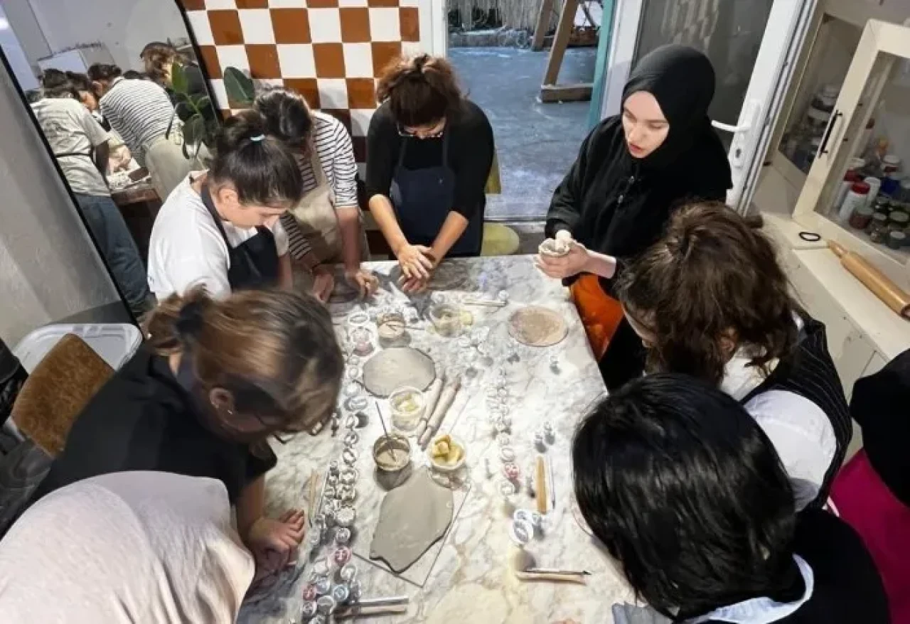 Trabzon'da çocuklar seramik atölyesinde hayal güçlerini sergiledi