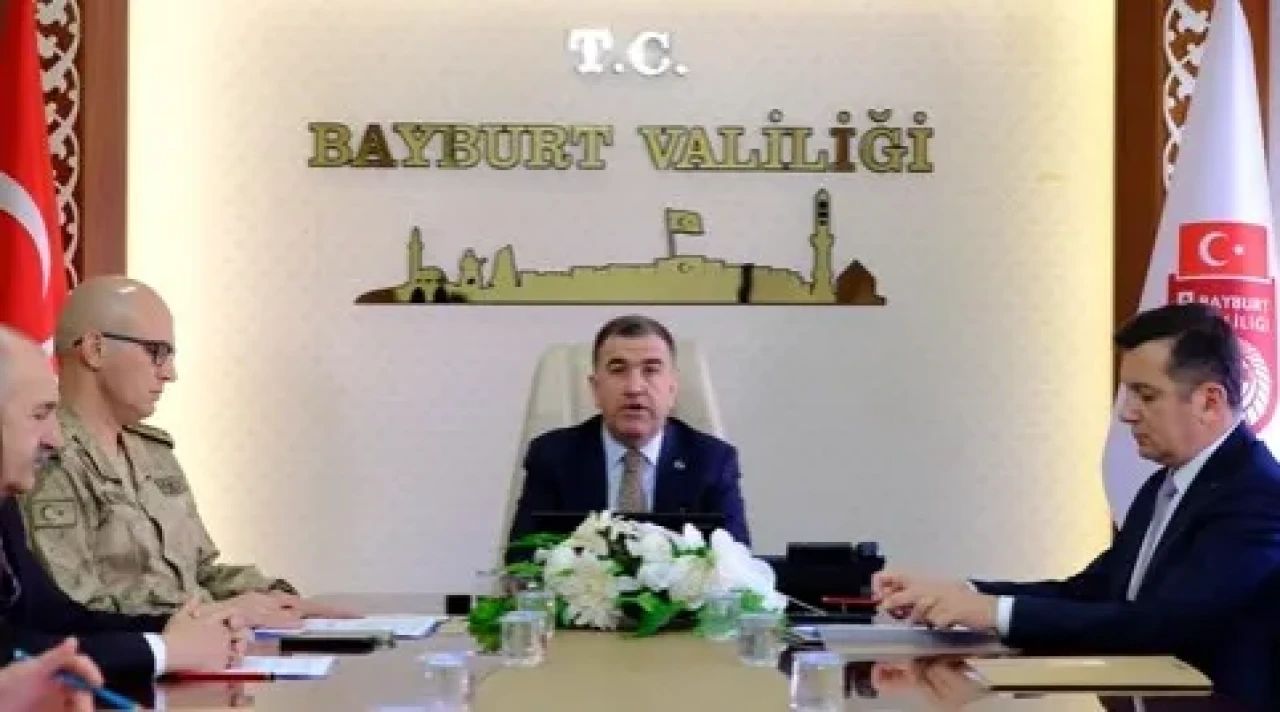 Bayburt'ta güvenlik önlemleri artıyor, Vali Eldivan huzurun devam edeceğini duyurdu