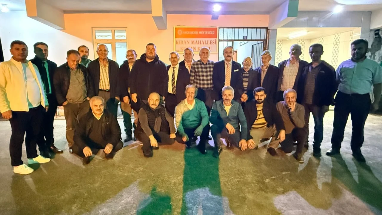 Koçal, Kıranköy'de Vatandaşlarla Buluşarak Problemleri Dinledi ve Projeleri Tanıttı